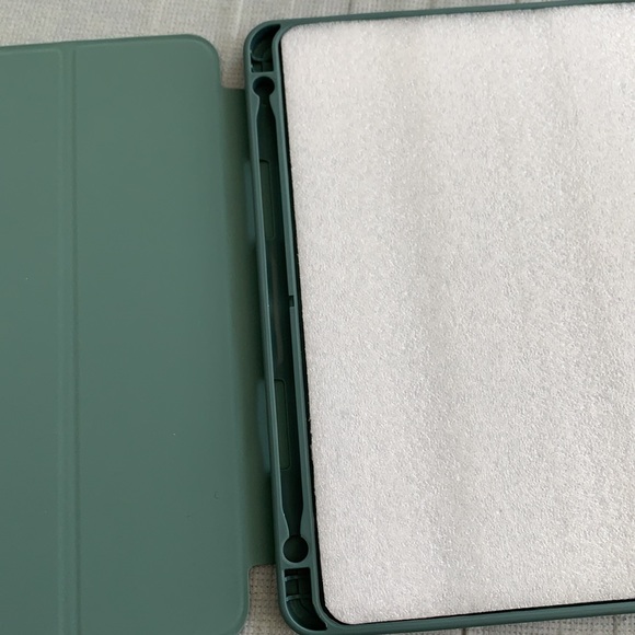 iPad pro11 2020 case with pencil holder - Picture 3 of 7